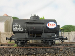 K244   Wagon citerne Esso 